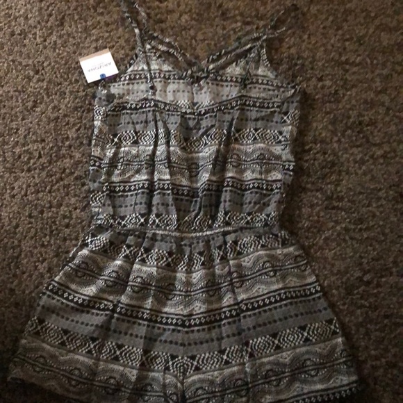 ROMPER - Picture 4 of 4